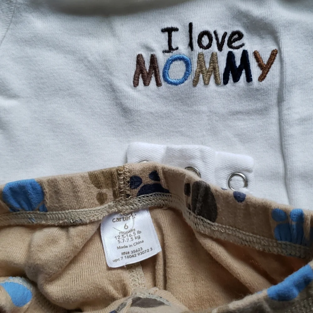 Carter's Bodysuit and pants set Size 6 months